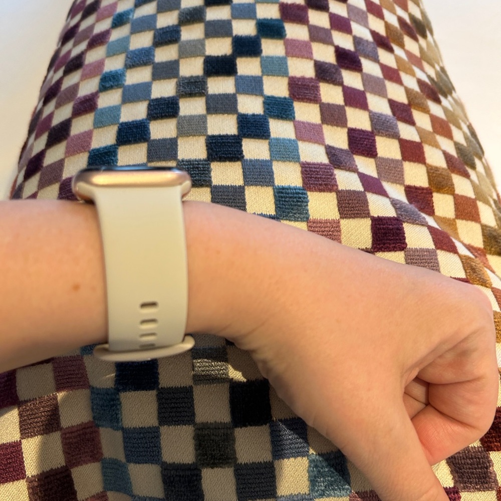 Apple Watch Series 5 - Picture 2 of 5